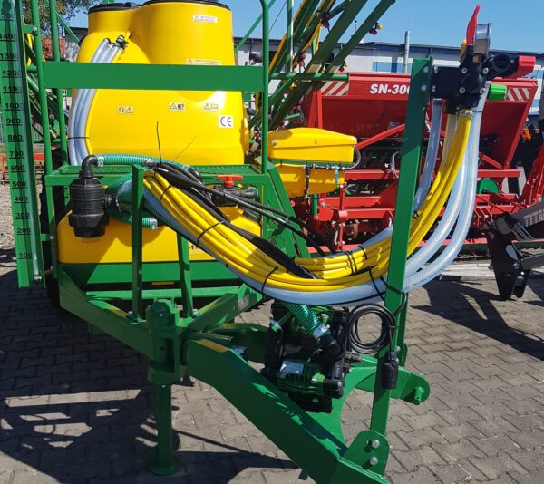 Opryskiwacz polowy przyczepiany 1500l/15m  MOSKIT - obrazek 5