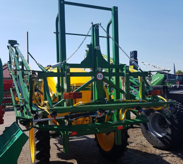 Opryskiwacz polowy przyczepiany 1500l/15m  MOSKIT - obrazek 9