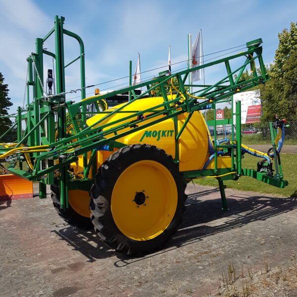 Opryskiwacz polowy przyczepiany 1500l/15m  MOSKIT - obrazek 6