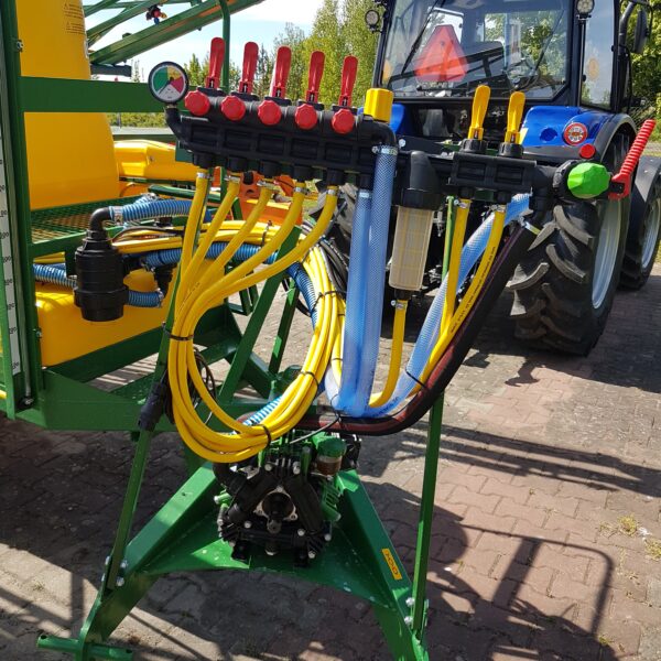 Opryskiwacz polowy przyczepiany 1500l/15m  MOSKIT - obrazek 8