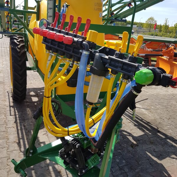 Opryskiwacz polowy przyczepiany 1500l/15m  MOSKIT - obrazek 9