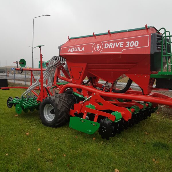 Siewnik zbożowy pneumatyczny półzawieszany AQUILA DRIVE 300  AGRO-MASZ - obrazek 13