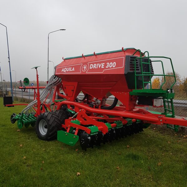 Siewnik zbożowy pneumatyczny półzawieszany AQUILA DRIVE 300  AGRO-MASZ - obrazek 14