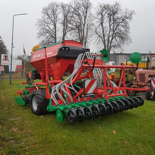 Siewnik zbożowy pneumatyczny półzawieszany AQUILA DRIVE 300  AGRO-MASZ - obrazek 15