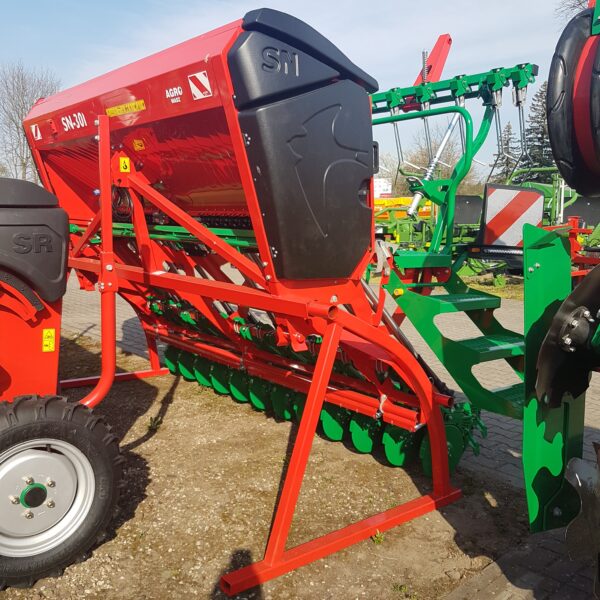 Siewnik nadbudowany SN301  AGRO-MASZ  z komputerem - obrazek 3