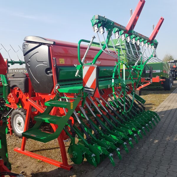 Siewnik nadbudowany SN301  AGRO-MASZ  z komputerem - obrazek 9