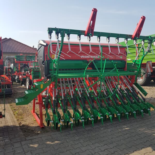Siewnik nadbudowany SN301  AGRO-MASZ  z komputerem - obrazek 4