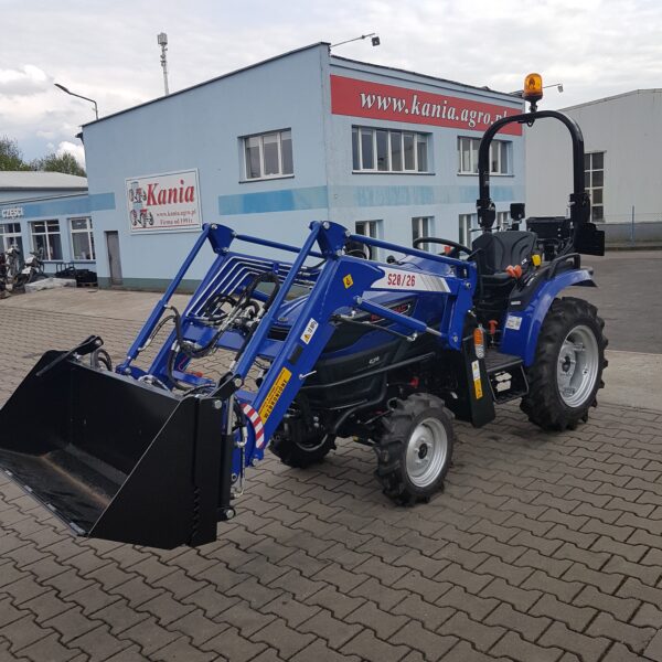 Ciągnik FARMTRAC 22 4WD  z ładowaczem i łychą 4w1