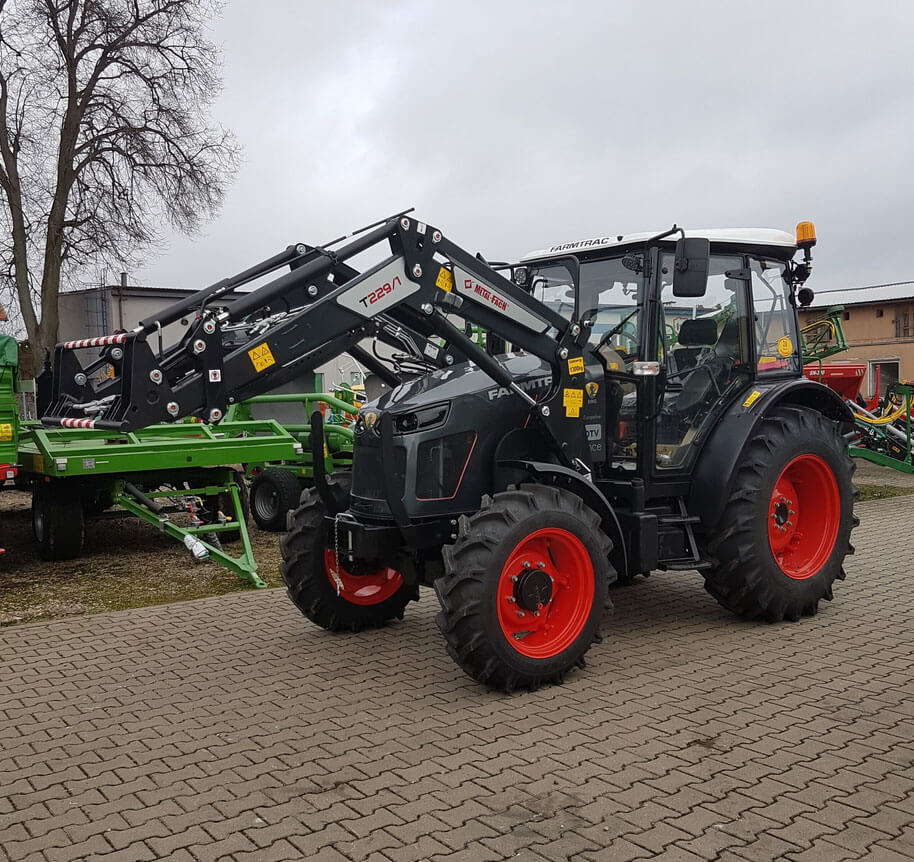 Sprzedaz i serwis maszyn rolniczych Kania Agro