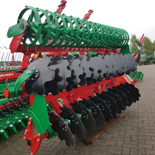 Agregat talerzowy AT30  AGRO-MASZ z wałem daszkowym z zabierakami - obrazek 6