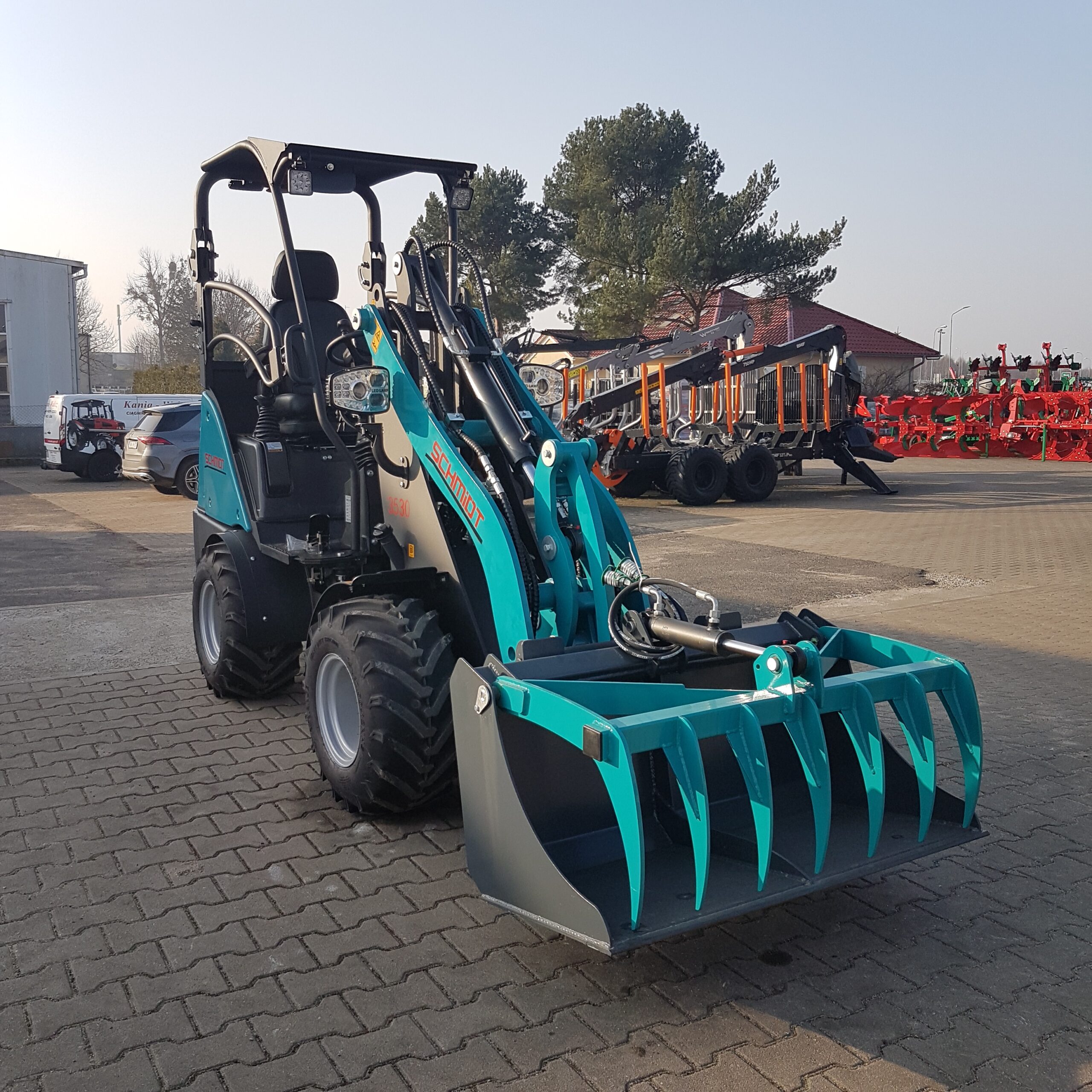 MINI ładowarka SCHMIDT 3530 z łyżko-krokodylem, kabina otwarta, silnik Kubota ,ramię 290 cm - obrazek 4