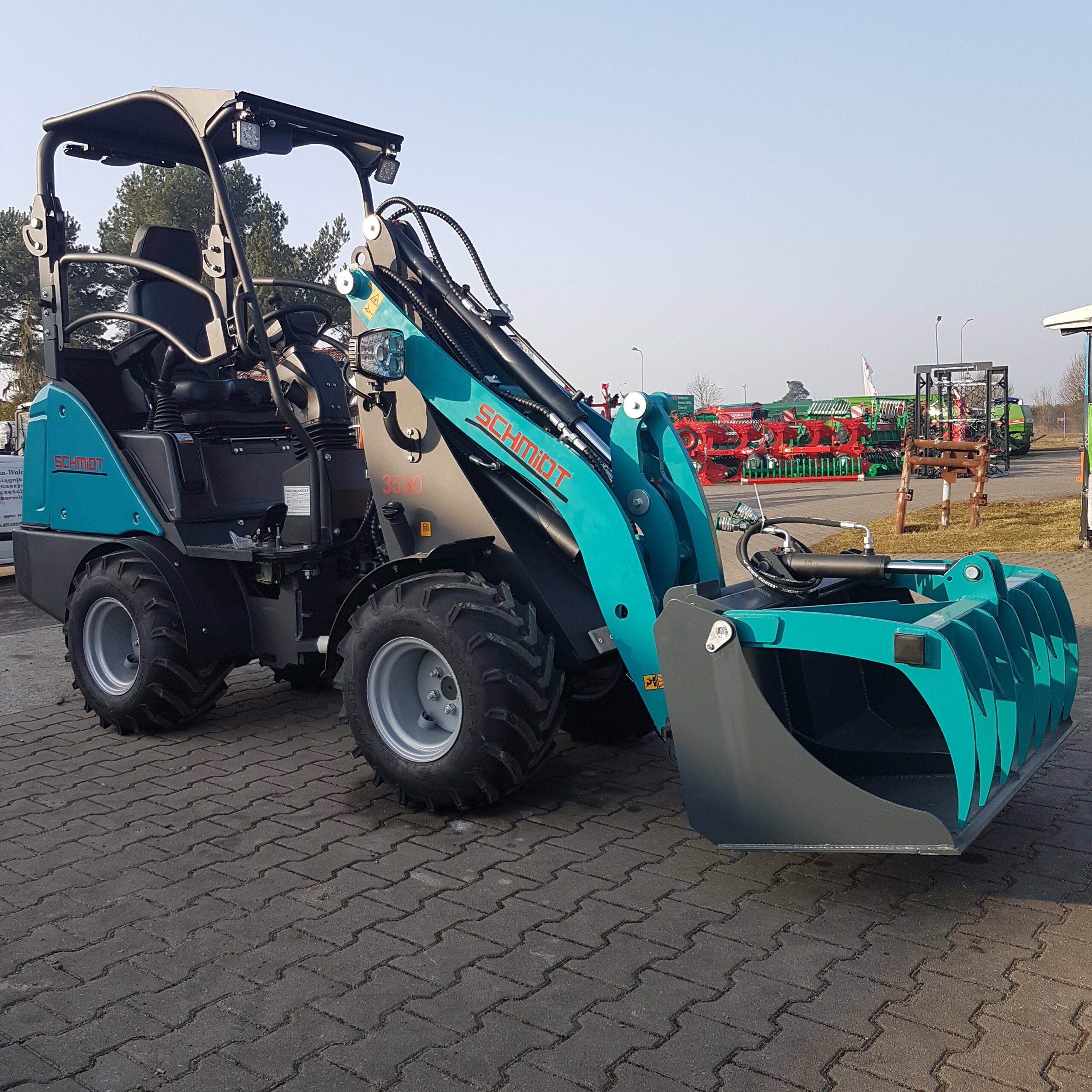 MINI ładowarka SCHMIDT 3530 z łyżko-krokodylem, kabina otwarta, silnik Kubota ,ramię 290 cm - obrazek 6
